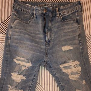 High-wasted Jeans